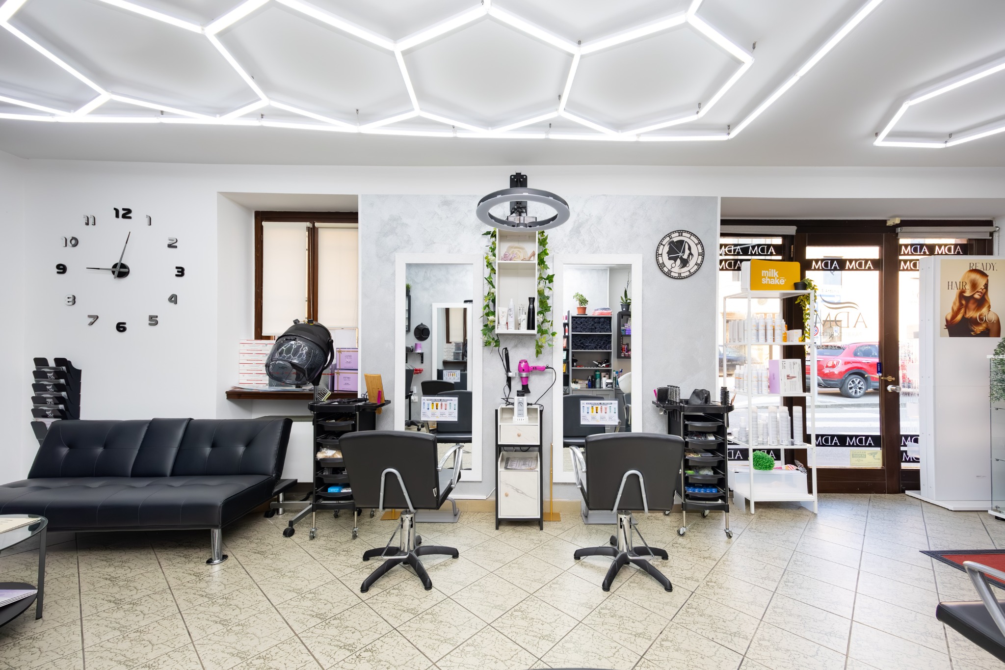 Nuova fotografia del salone ADM Parrucchieri a Melzo