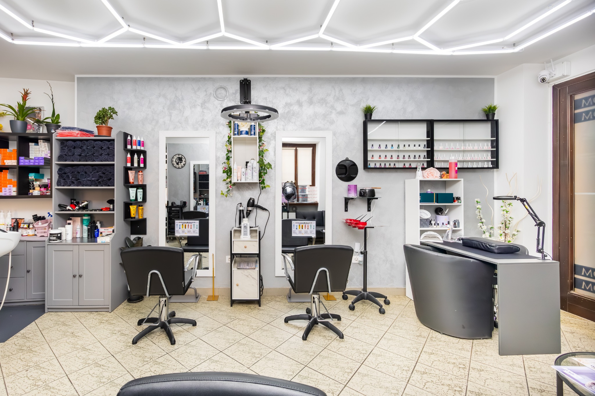 Nuova fotografia del salone ADM Parrucchieri a Melzo